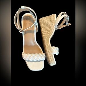 Ladies wedge sandals